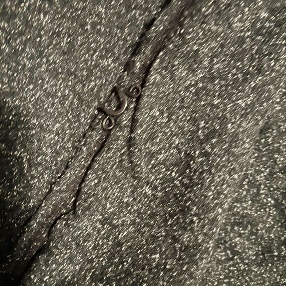 CAbi Womens Sweater Gray Raw Edged Jacket Cropped - Size S One Hook Closure 184B - Picture 4 of 7